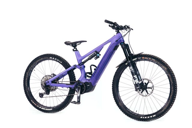 Täysjousitettu sähkömaastopyörä, Canyon Spectral CF 8.0 Bike 2020 (M-koko) / violetti